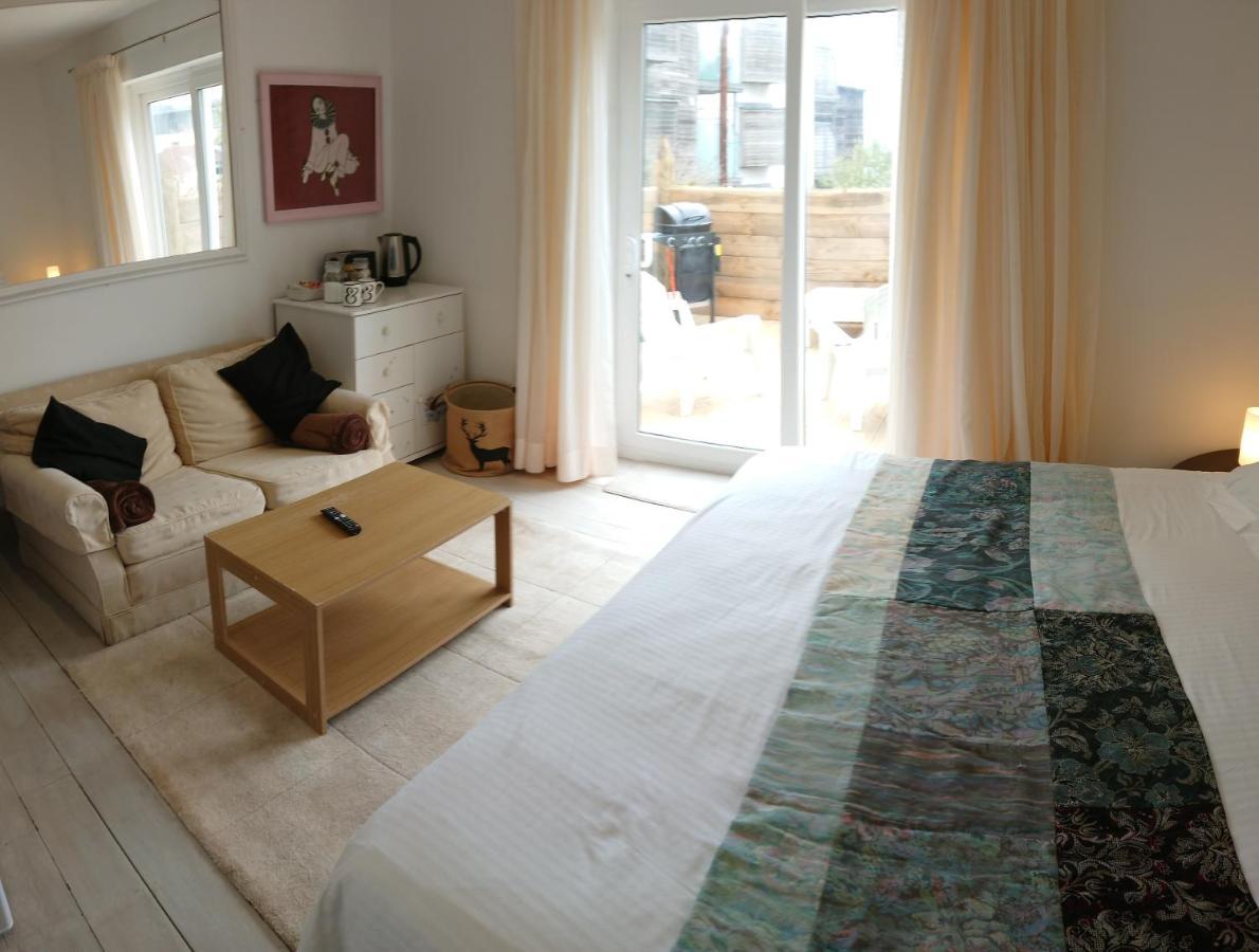Surf Lookout - King Size En-Suite With Sea Views New Quay Екстериор снимка